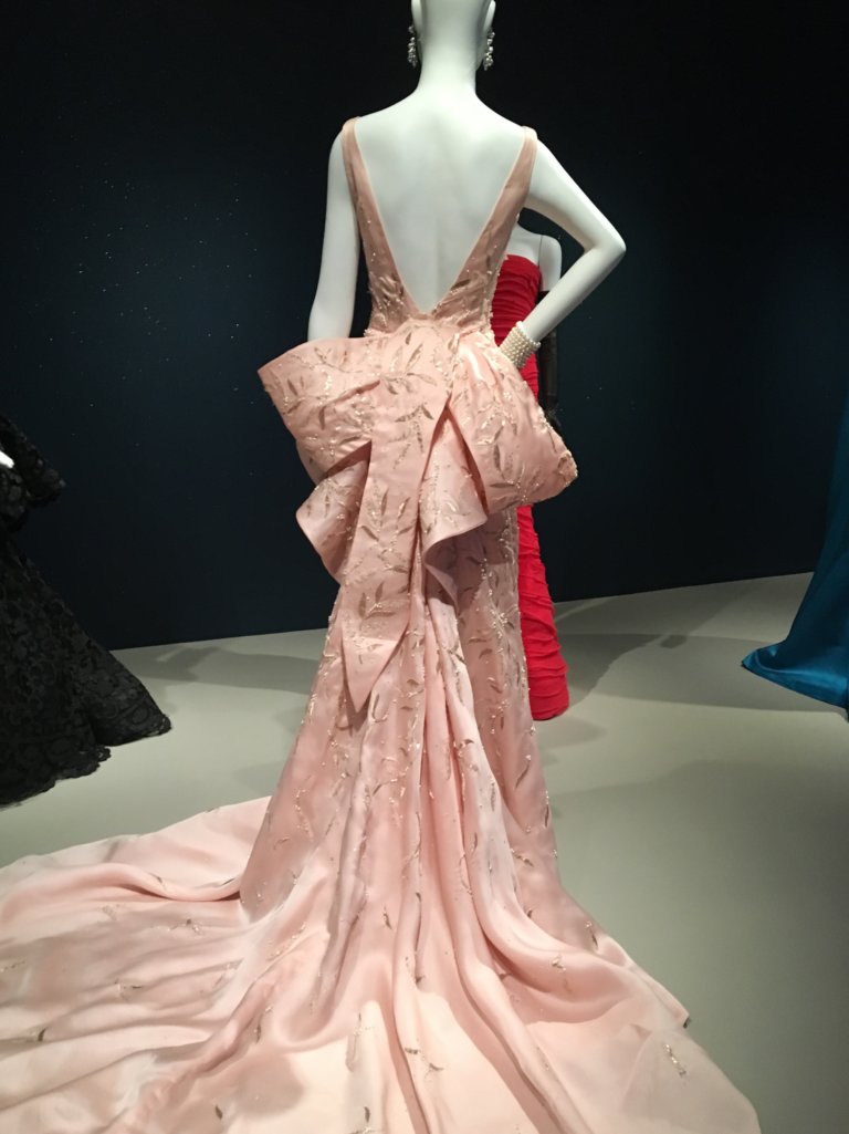 DAZZLING DRESSES: 10 MUST-SEES AT MFAH'S OSCAR DE LA RENTA EXHIBIT ...